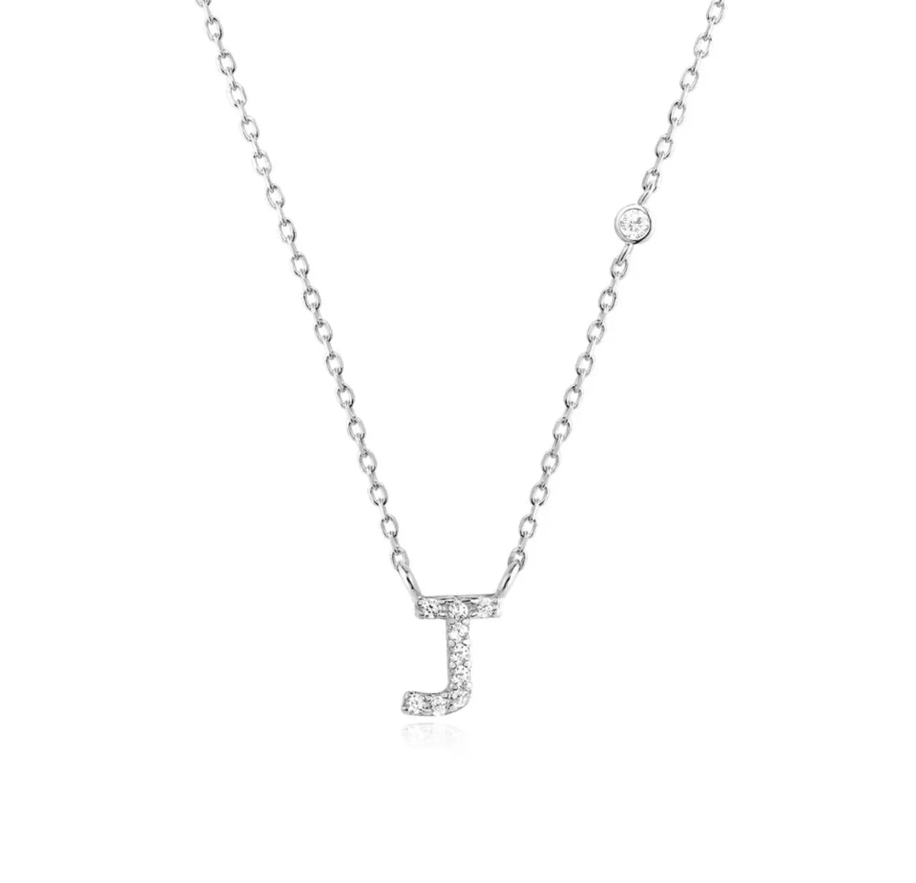 Collar con inicial