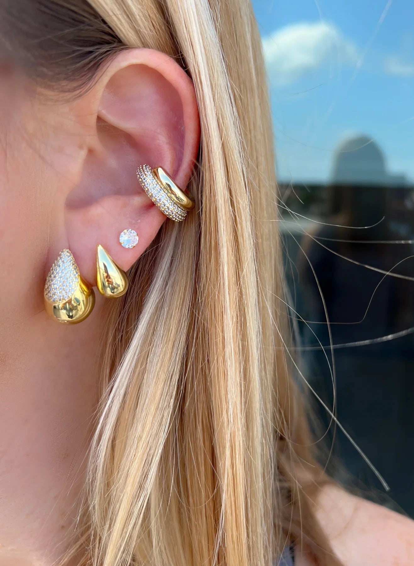 Pendientes colgantes con medio pavé