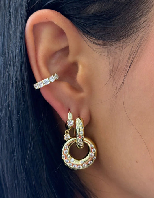 Pendientes entrelazados de dos tonos