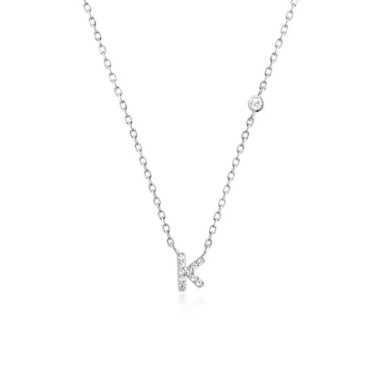 Collar con inicial