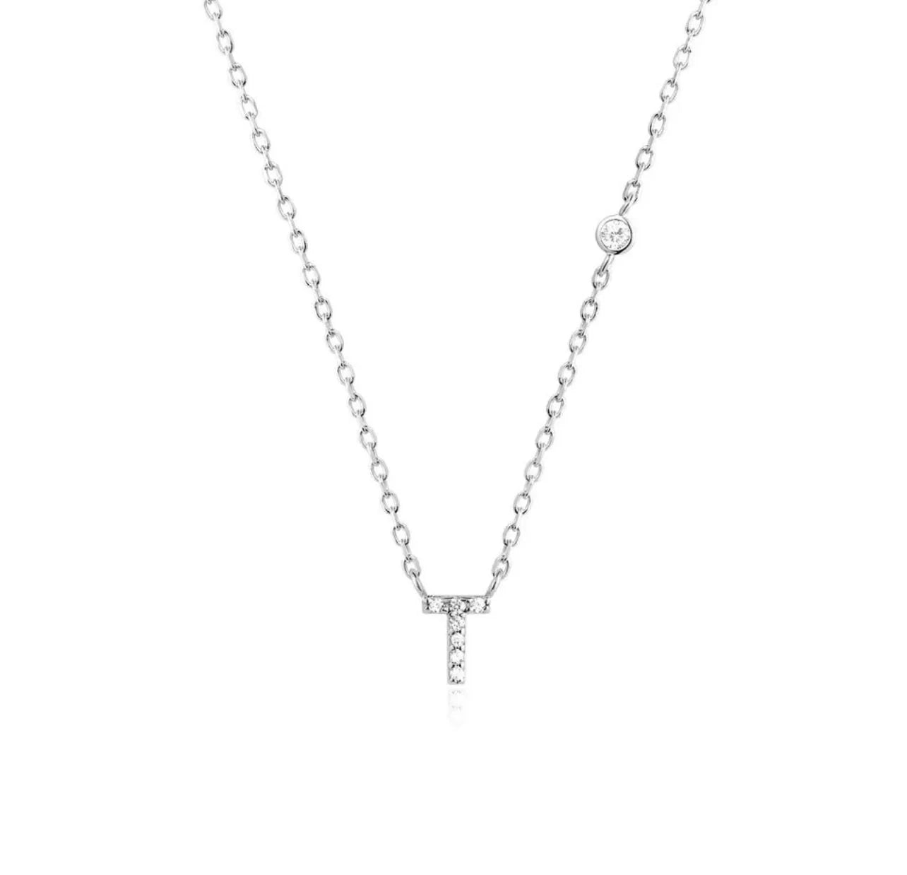 Collar con inicial