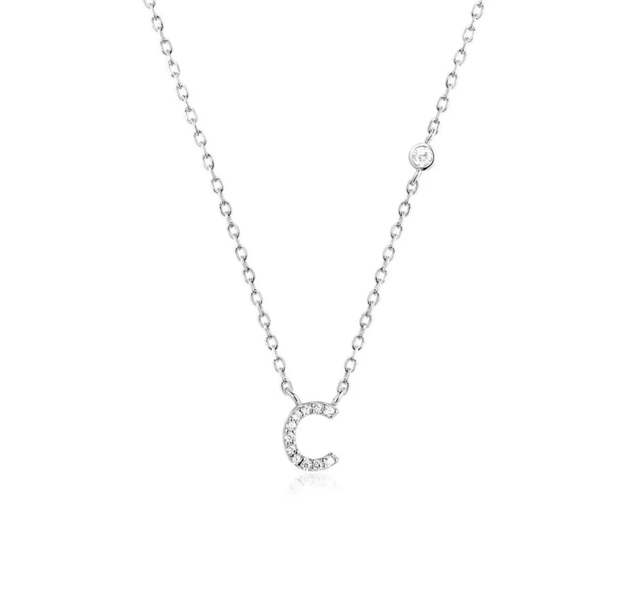 Collar con inicial