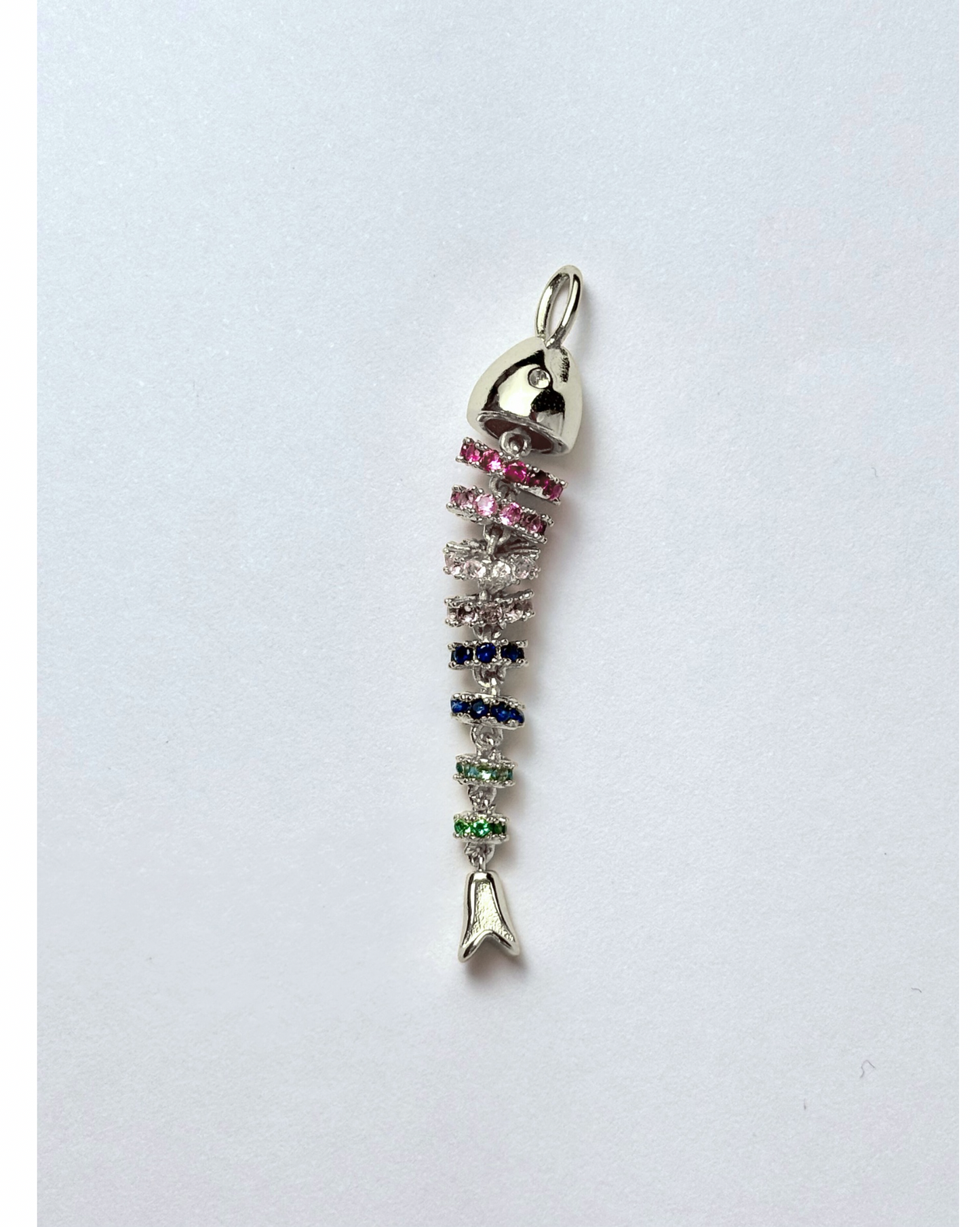 Charm de pez arcoíris