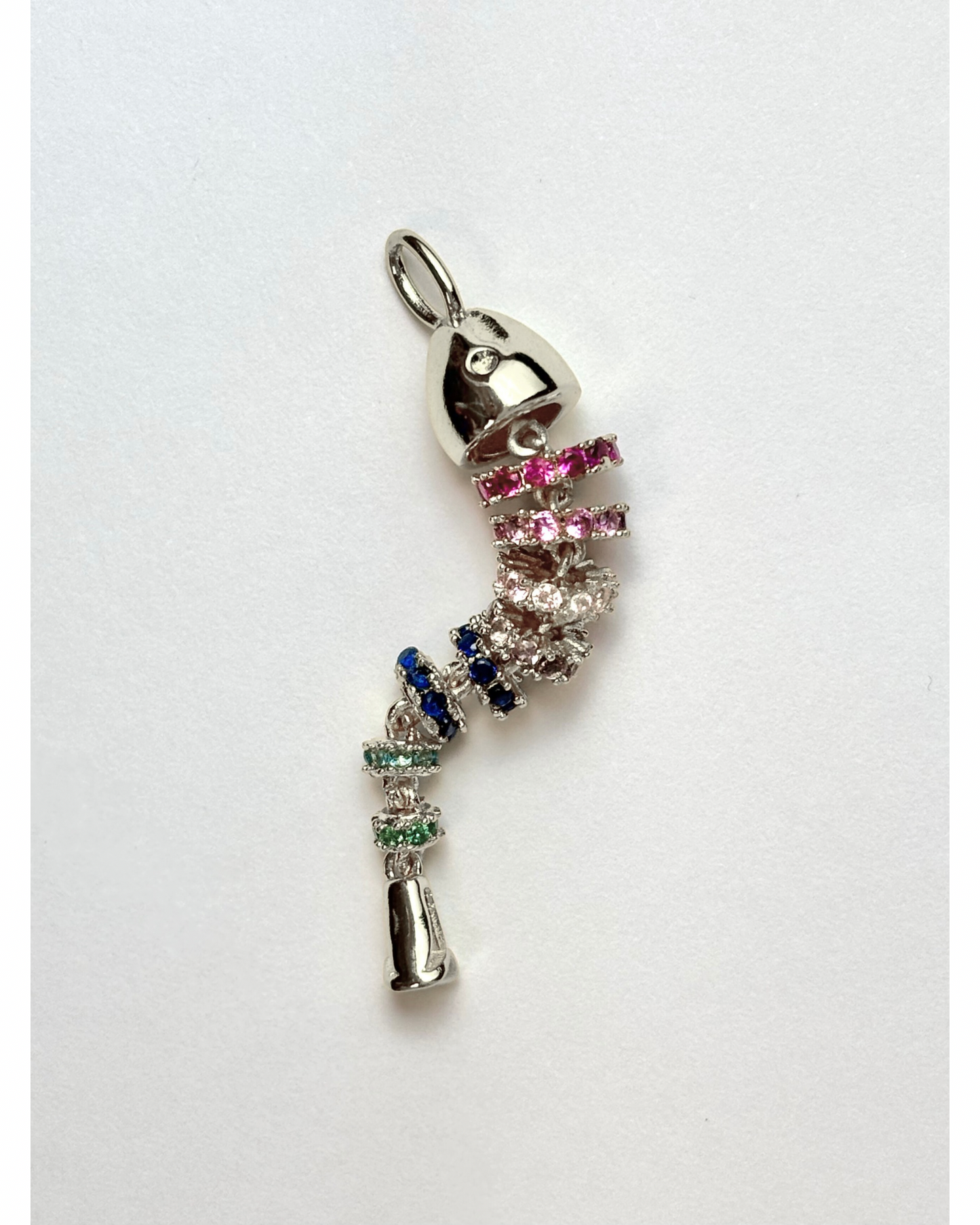 Charm de pez arcoíris