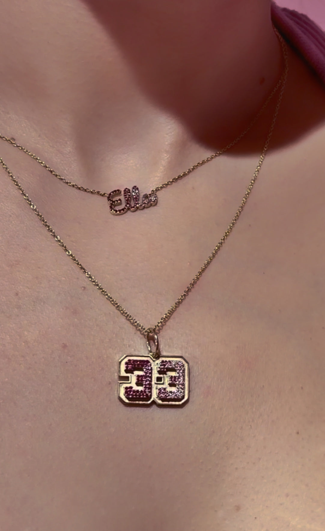 Collar con nombre grande en degradé en oro de 14 k
