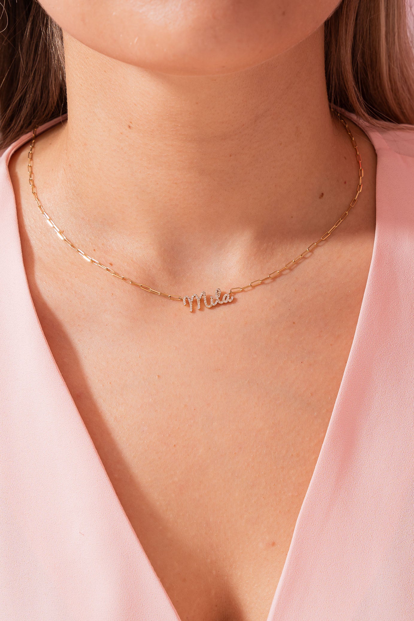 Collar Mila con nombre y diamantes en oro de 14 k