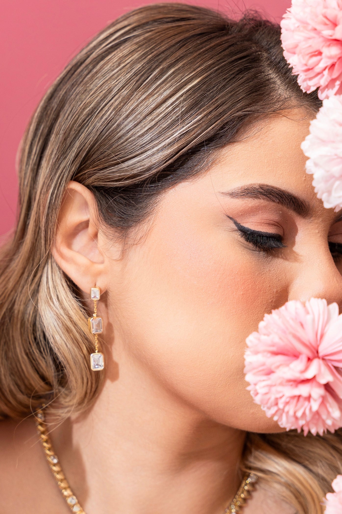 Pendientes colgantes de triple esmeralda