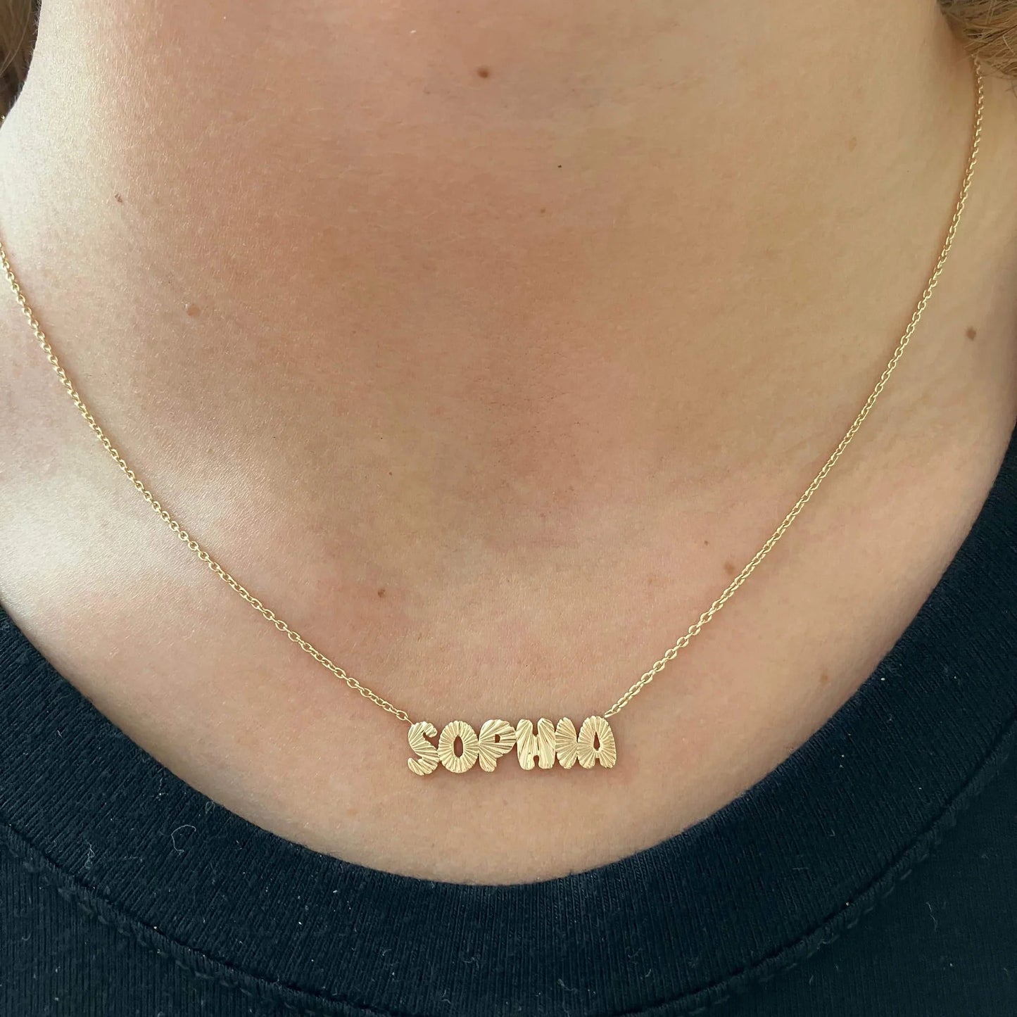 14k Gold Fluted Cutout Name Necklace