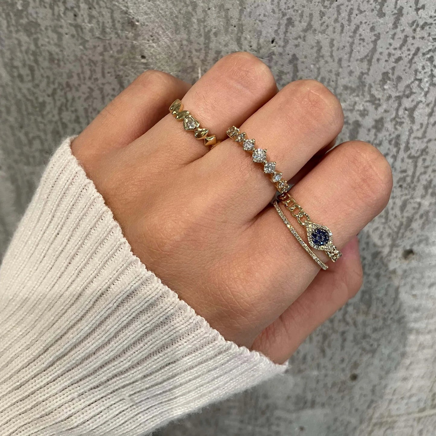 Anillo de oro de 14 k con eslabones cubanos y ojo malvado pavé