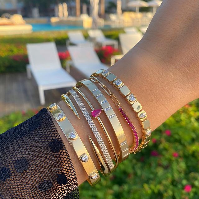 Brazalete de oro de 14 k con garras