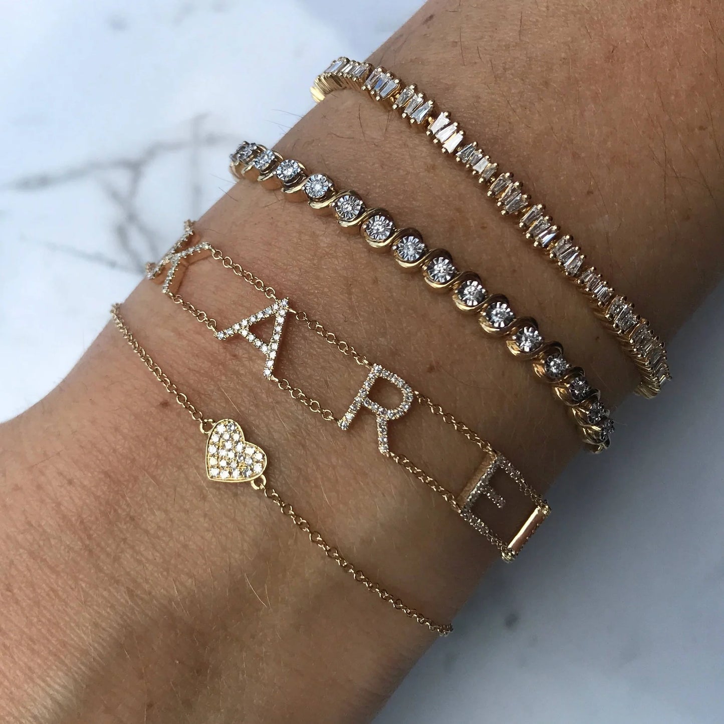 Pulsera de cadena doble con nombre y diamantes en oro de 14 k