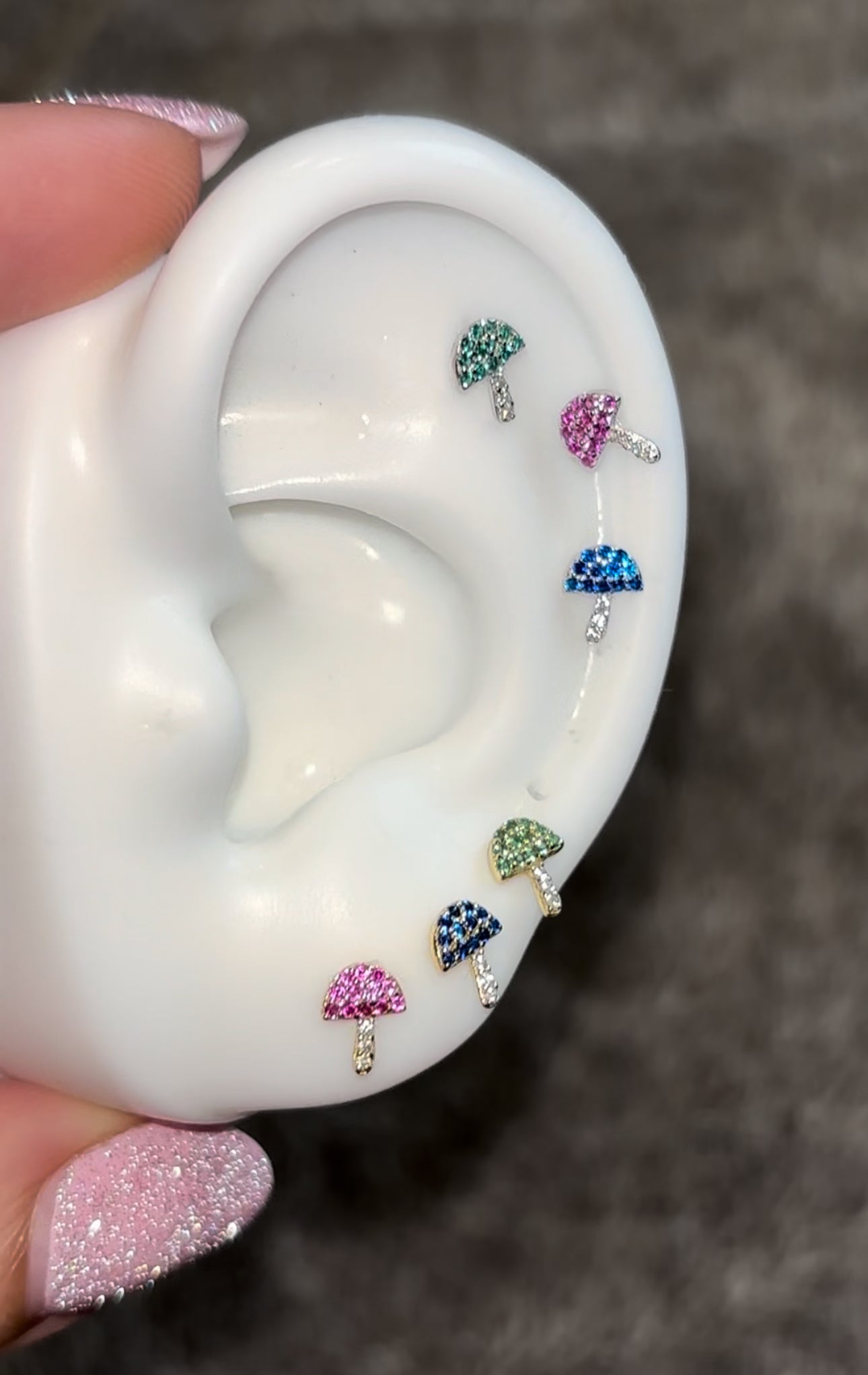 Lindos mini pendientes con forma de hongo - Set