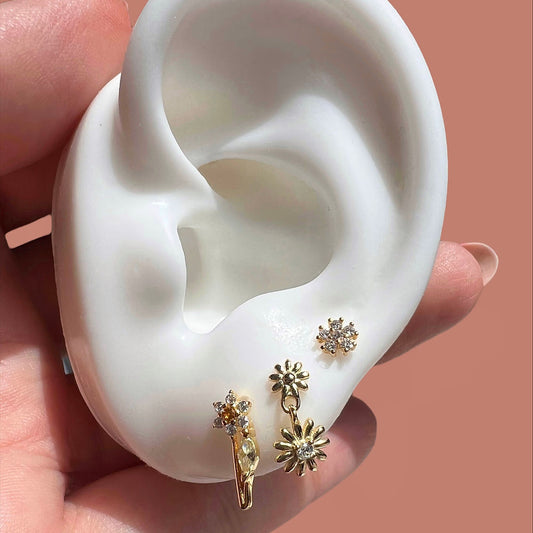 Mini Daisies Dangle Earrings - Vermeil