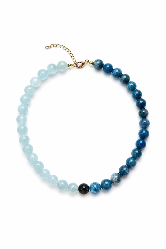 Collar con cuentas azul océano