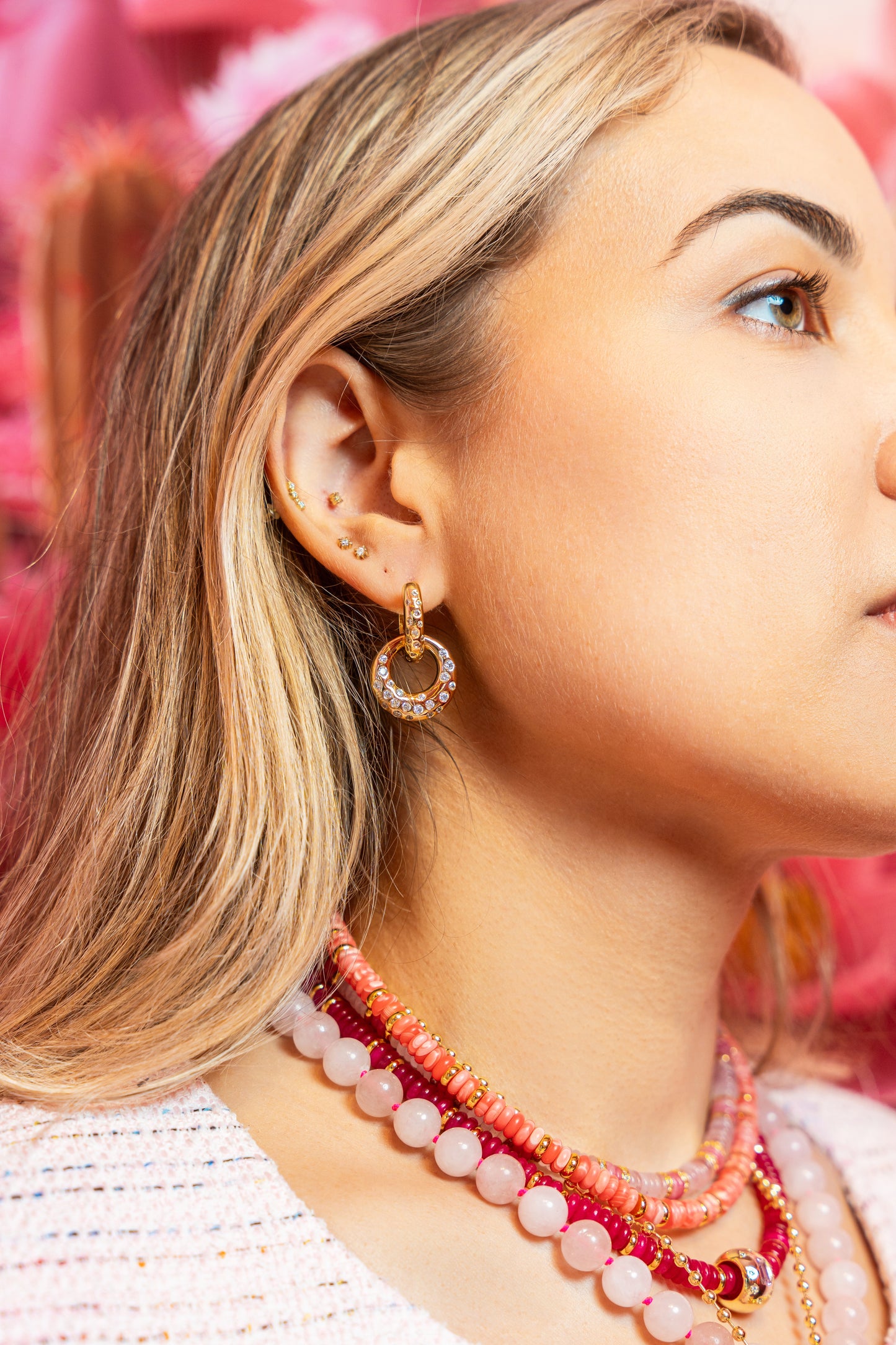 Pendientes entrelazados de dos tonos