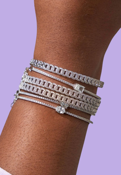 Brazalete de cadena pavé dorado