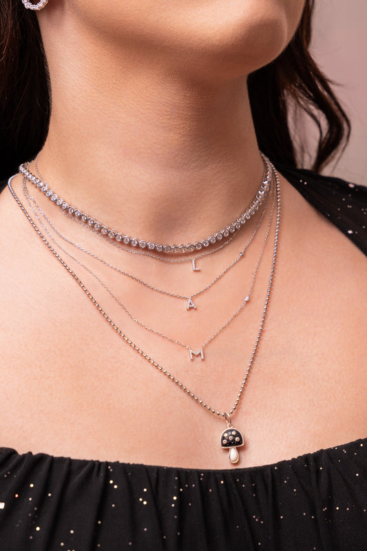 Collar con inicial