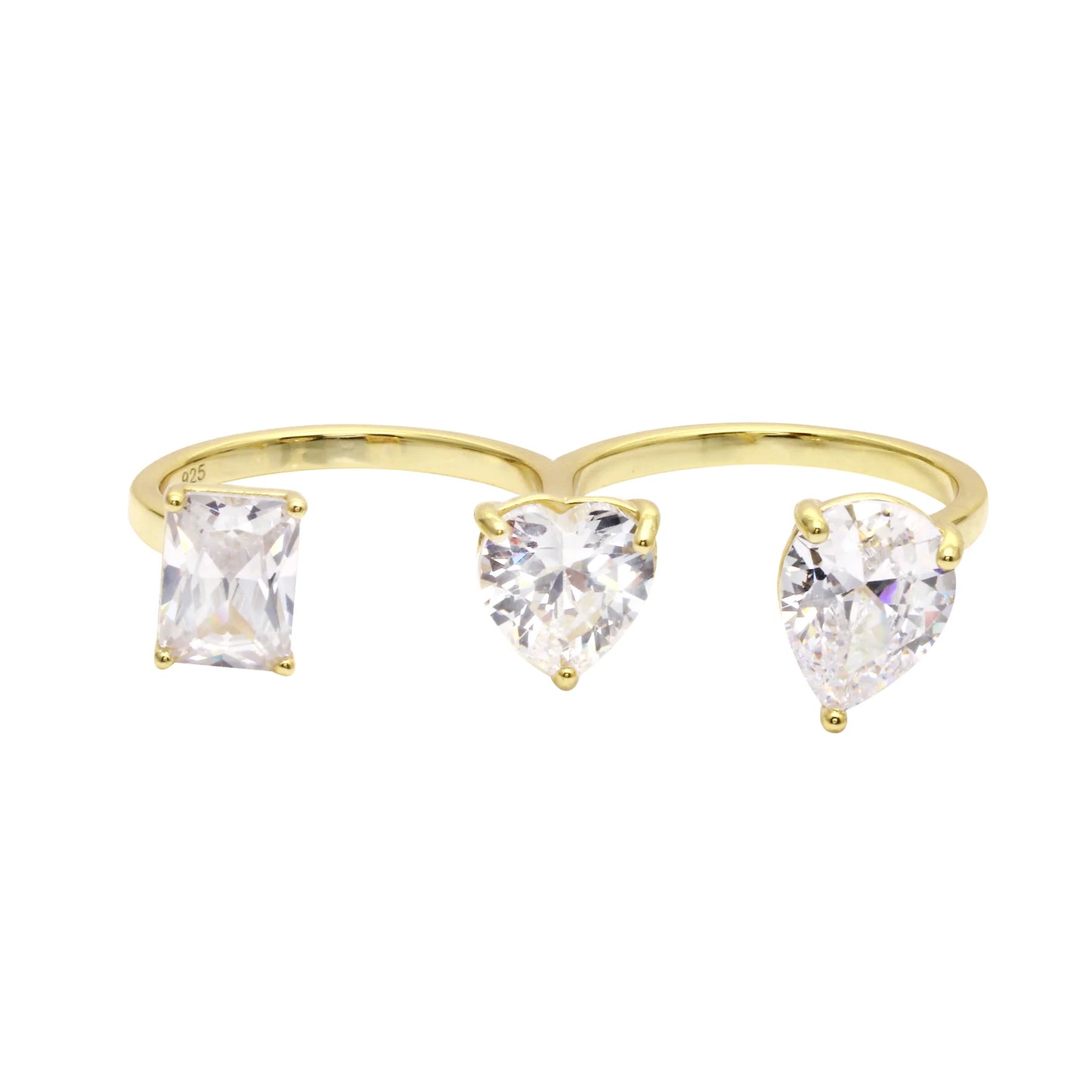Anillo de pera con diamantes en espiral