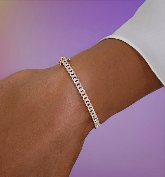 Brazalete de cadena con pavé dorado