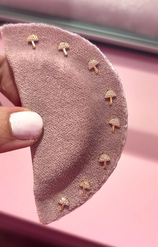 Mini tachuelas transparentes con forma de hongo