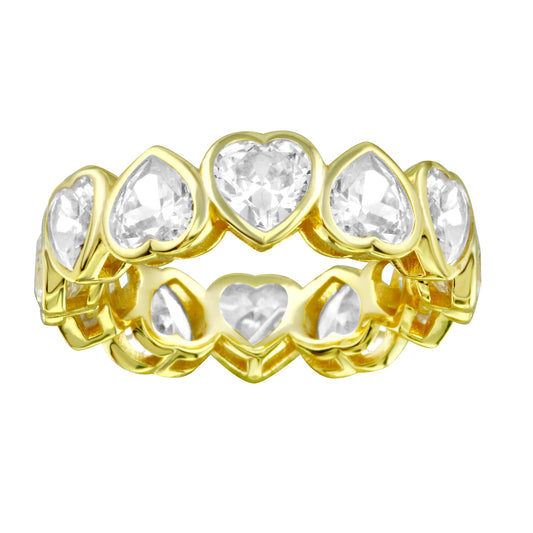 Anillo con bisel en forma de corazón transparente